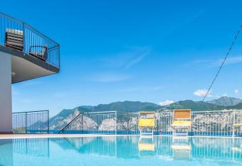 Hotel Casa Marinella has Balcony rooms