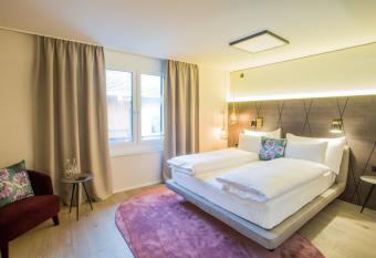 Boutique Hotel Sonne Seuzach allows 18 year olds to book a room