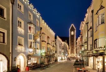 Hotel Lamm has Smoking/Balcony rooms