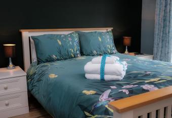 Burkedale House & Cottage allows 18 year olds to book a room