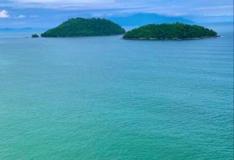 Angra Super Luxo has Balcony rooms