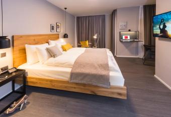 Timehouse Serviced Apartments has Balcony rooms