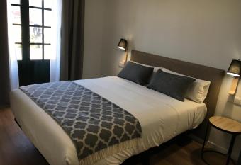 Lux Apartamentos Rosalia allows 18 year olds to book a room