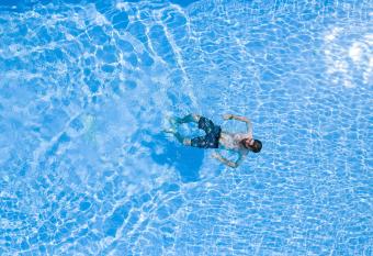 Mandilaria Studios allows 18 year olds to book a room