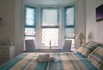 Timrick Lodge allows 18 year olds to book a room