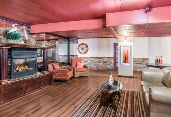 Howard Johnson Plaza by Wyndham Ocean City Oceanfront has Balcony rooms