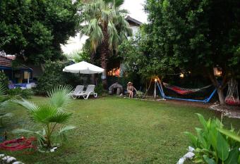 Mila Pansiyon has Balcony rooms