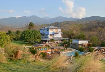 San Pablo Top Rural allows 18 year olds to book a room