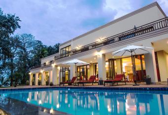 Ebandla Hotel & Conference Centre has Balcony rooms