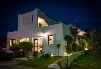 Ilios and Irene has Balcony rooms