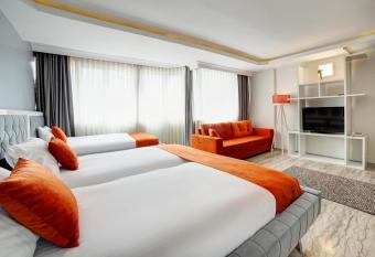 Harbiye Residence has rooms with a private hot tub