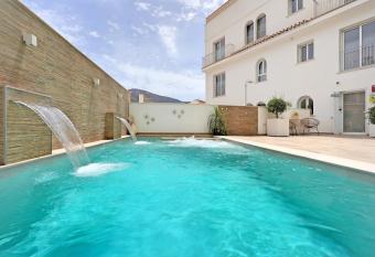 Alpujarra Secret allows 18 year olds to book a room