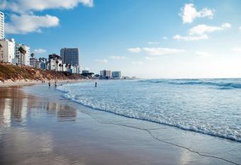 Arena Hotel by the Beach allows 18 year olds to book a room