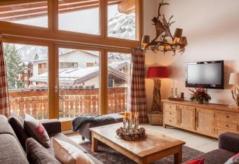 Vrony Apartments by Walliserhof Zermatt has Balcony rooms