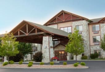 Holiday Inn Express & Suites Cheney By IHG allows 18 year olds to book a room