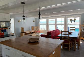 Chalet chez les Petit has Balcony rooms