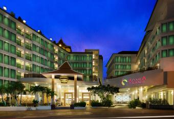 Aiyara Grand Hotel has Balcony rooms