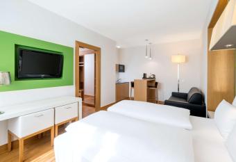 NH Frankfurt Messe allows 18 year olds to book a room