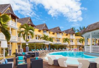 Ermitage Boutik Hotel/ Blue Beach allows 18 year olds to book a room