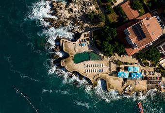 Hotel R has Balcony rooms