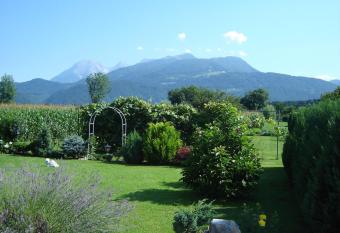 Rooms & Apartments Jana has Balcony rooms
