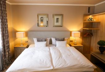 Hotel Seipel allows 18 year olds to book a room