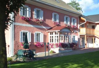 Residenze Sonnenschein Casa Rosa has Balcony rooms