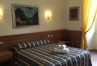 Hotel Bolognese has Balcony rooms