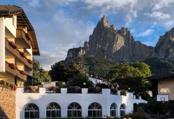 Activehotel Diana allows 18 year olds to book a room