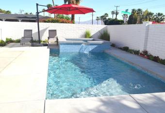 West Racquet Club Art Room has Balcony rooms