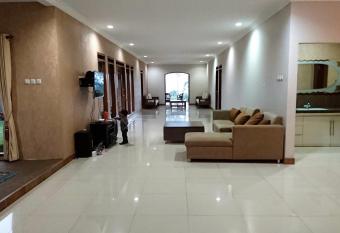 Villa Bumi Lembang has Balcony rooms