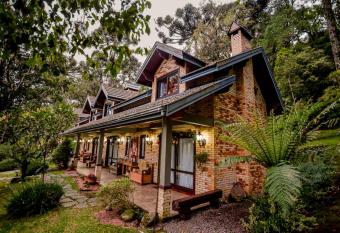 Estalagem Cora    o Da Mata allows 18 year olds to book a room