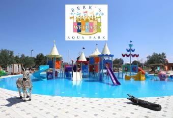 Simlarda Country Club Ayval  k has Balcony rooms