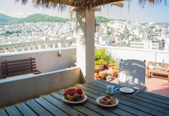 Old-Town Roof-Garden Suite has Balcony rooms