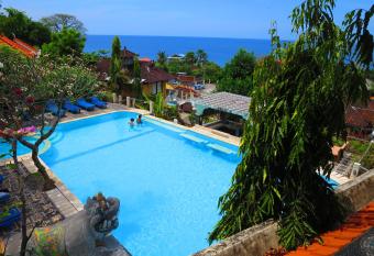 Amed Cafe & Hotel Kebun Wayan has Balcony rooms