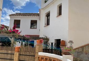 Casa La Vista allows 18 year olds to book a room