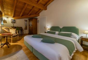 Casa Miramonte allows 18 year olds to book a room