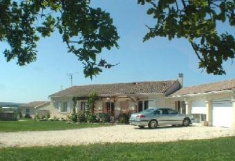 Le Coin de Jeammet allows 18 year olds to book a room