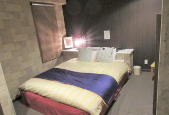 Hotel Angel (Adult Only) allows 18 year olds to book a room