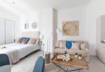 Apartamentos Soho Boutique Museo allows 18 year olds to book a room