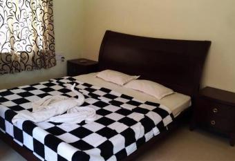 Plush 4BHK Holiday Home with Pool has Smoking rooms