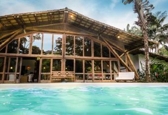 para  so tropical ex  tico, natureza e mar, golfe e marina has Smoking rooms