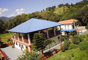 Caba  a Don Tobo Jarabacoa RD has Balcony rooms