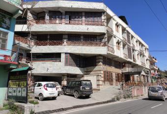 Himalayan Hamlet Resort has Balcony rooms