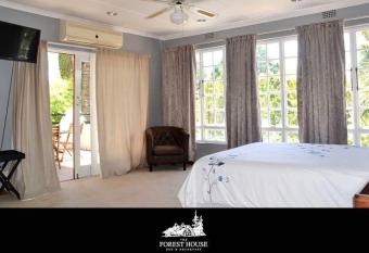 Forest House B&B has Balcony rooms