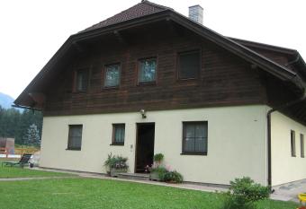 Schmautz Ferienwohnungen & Zimmer has Balcony rooms