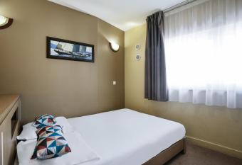 Appart City Classic Nice Acropolis allows 18 year olds to book a room