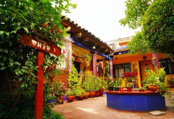 Qhia Hostel allows 18 year olds to book a room