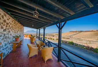 Hotel Rural Huerto Viejo allows 18 year olds to book a room