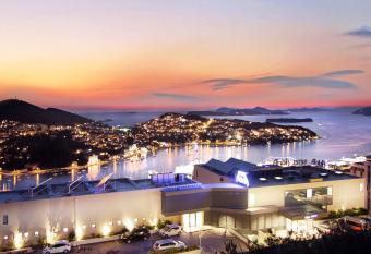 Hotel Adria has Balcony rooms